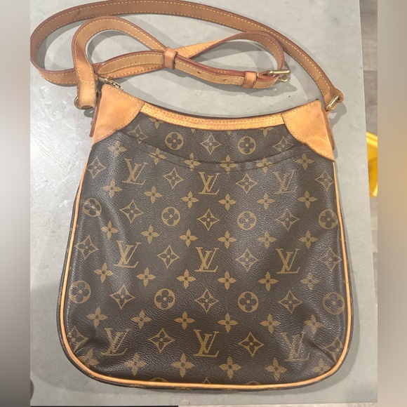 Gorgeous Louis Vuitton Monogram Odeon PM  Crossbody Bag - Picture 17 of 17
